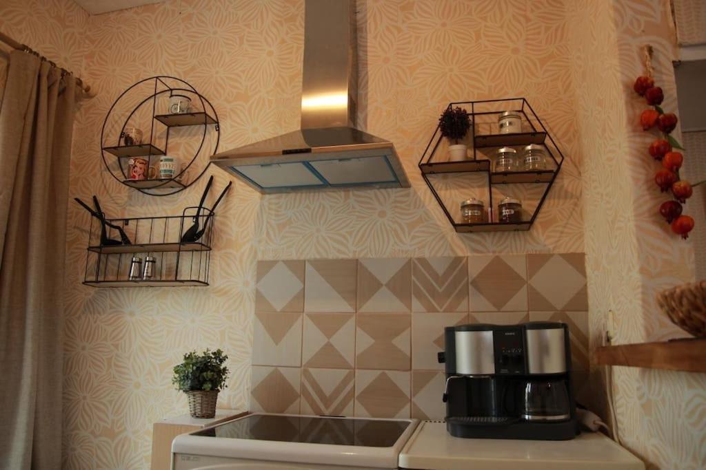 Appartement Καλινοβου 1 Κευελπιδων Πεδιον Αρεωσ à Athènes Extérieur photo